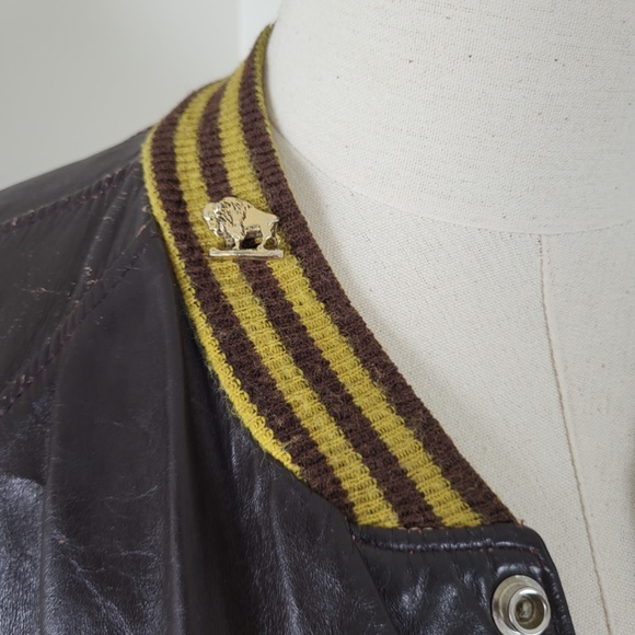 70's Manitoba Bison's varsity jacket hockey memorabilia coat bomber - Picture 4 of 13